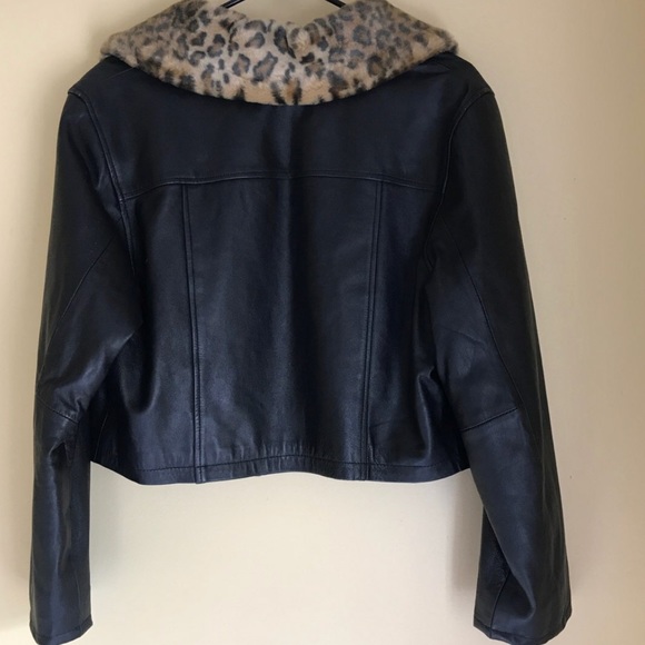 Kenneth Cole Genuine Leather Jacket | Vintage - Picture 5 of 7